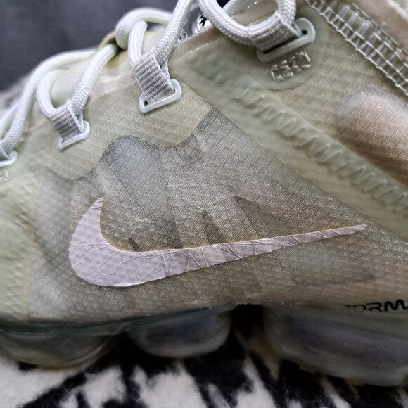 %Nike Air VaporMax 2019 Barely Grey Size 10.5 Mens AR6631-005 Men A9 main image 12
